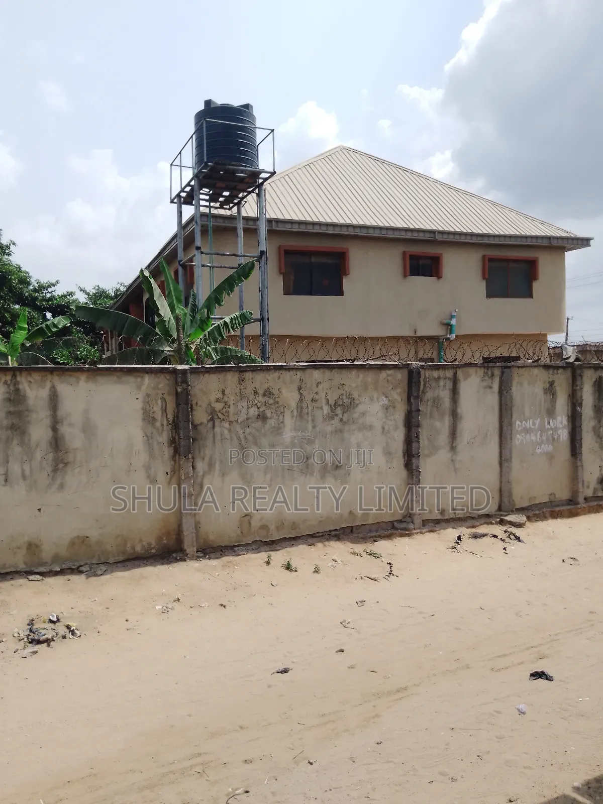 Furnished 15bdrm House in Okokomaiko for sale in Okokomaiko