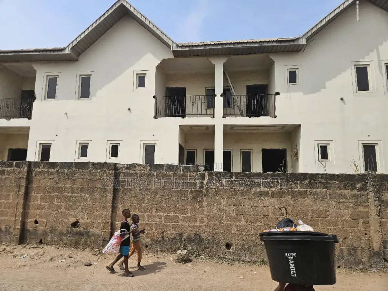 3bdrm Duplex in Loyola College Old for sale in Ibadan
