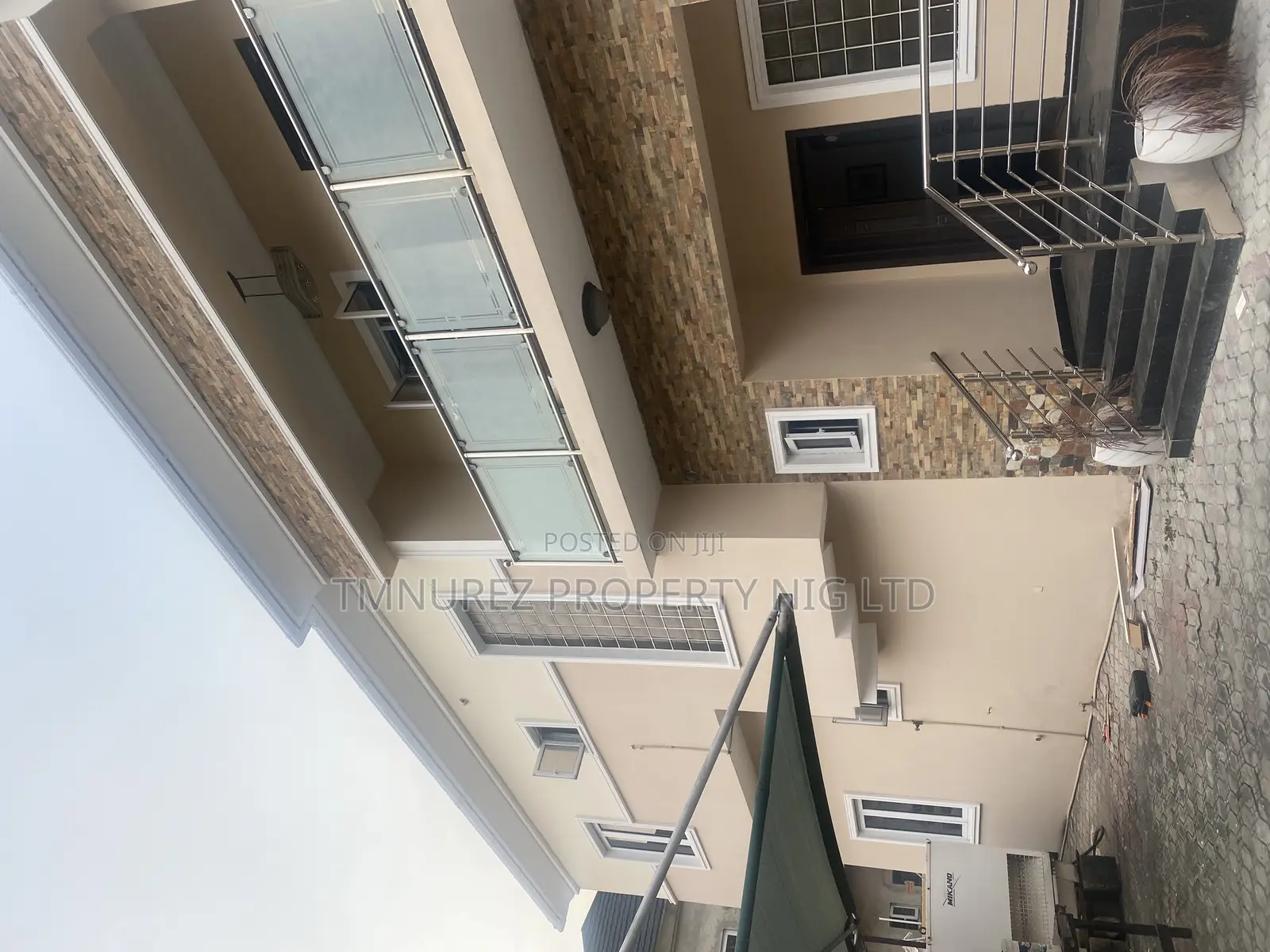1bdrm Apartment in Chevron, Lekki for rent in Lekki
