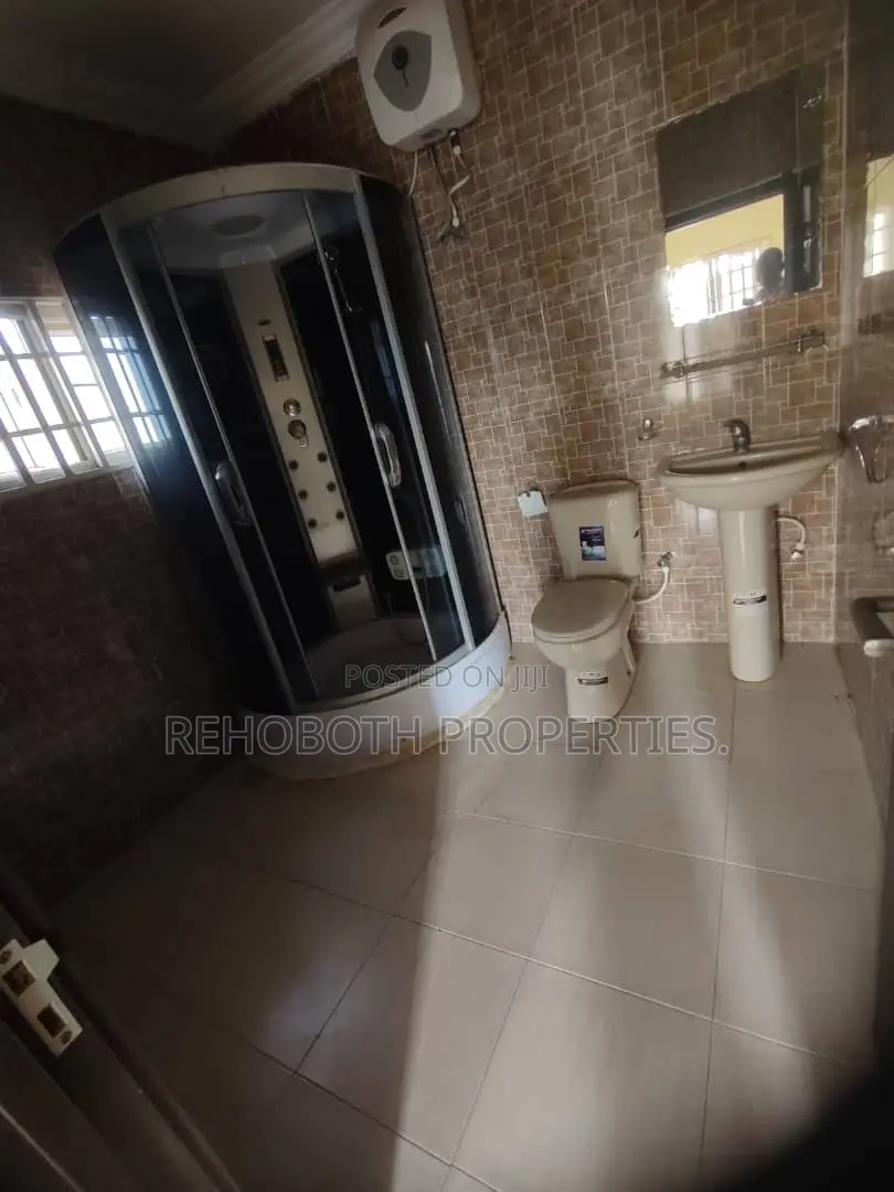 5bdrm Duplex in Ikolaba, Ibadan for rent in Ibadan