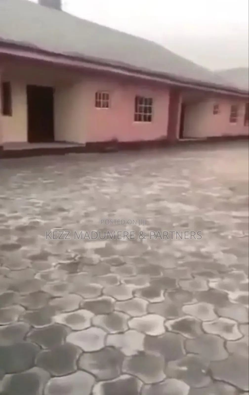 8bdrm Block of Flats in Farm Road 2 , for sale in Port-Harcourt