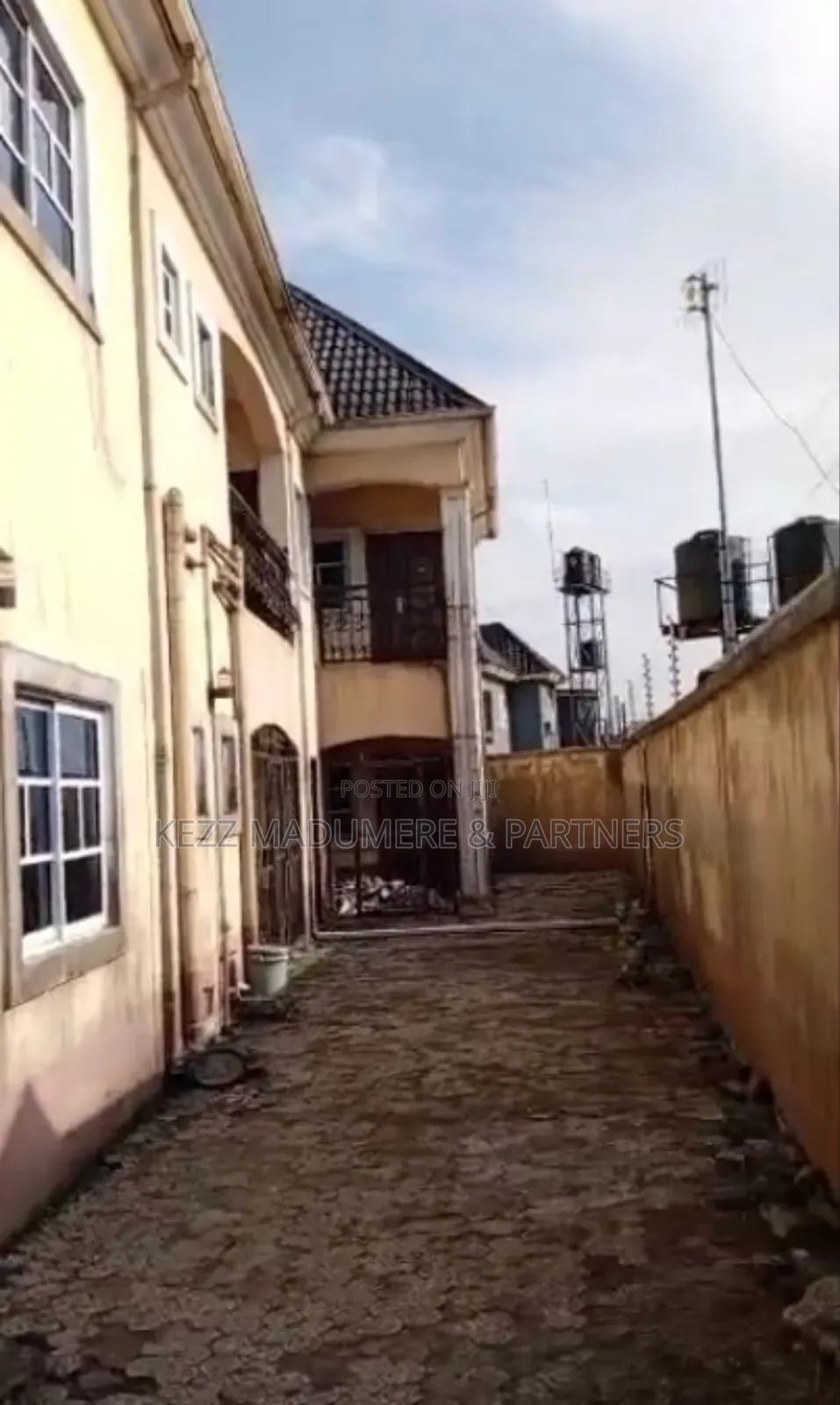 4bdrm Block of Flats in Rumuosi/ Rumuaghulu for sale in Port-Harcourt