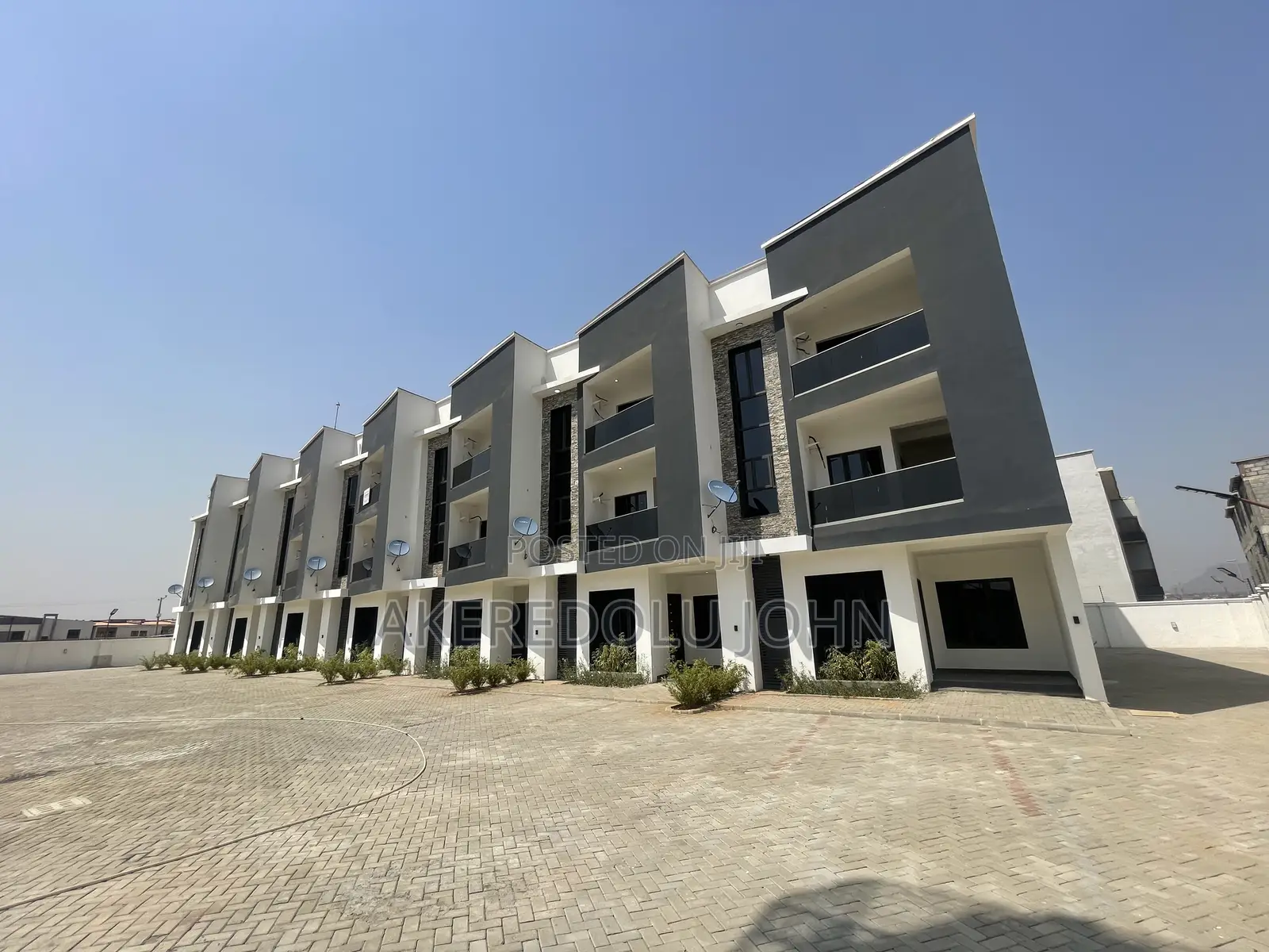 4bdrm Townhouse/Terrace in Life Camp for Sale in Life Camp