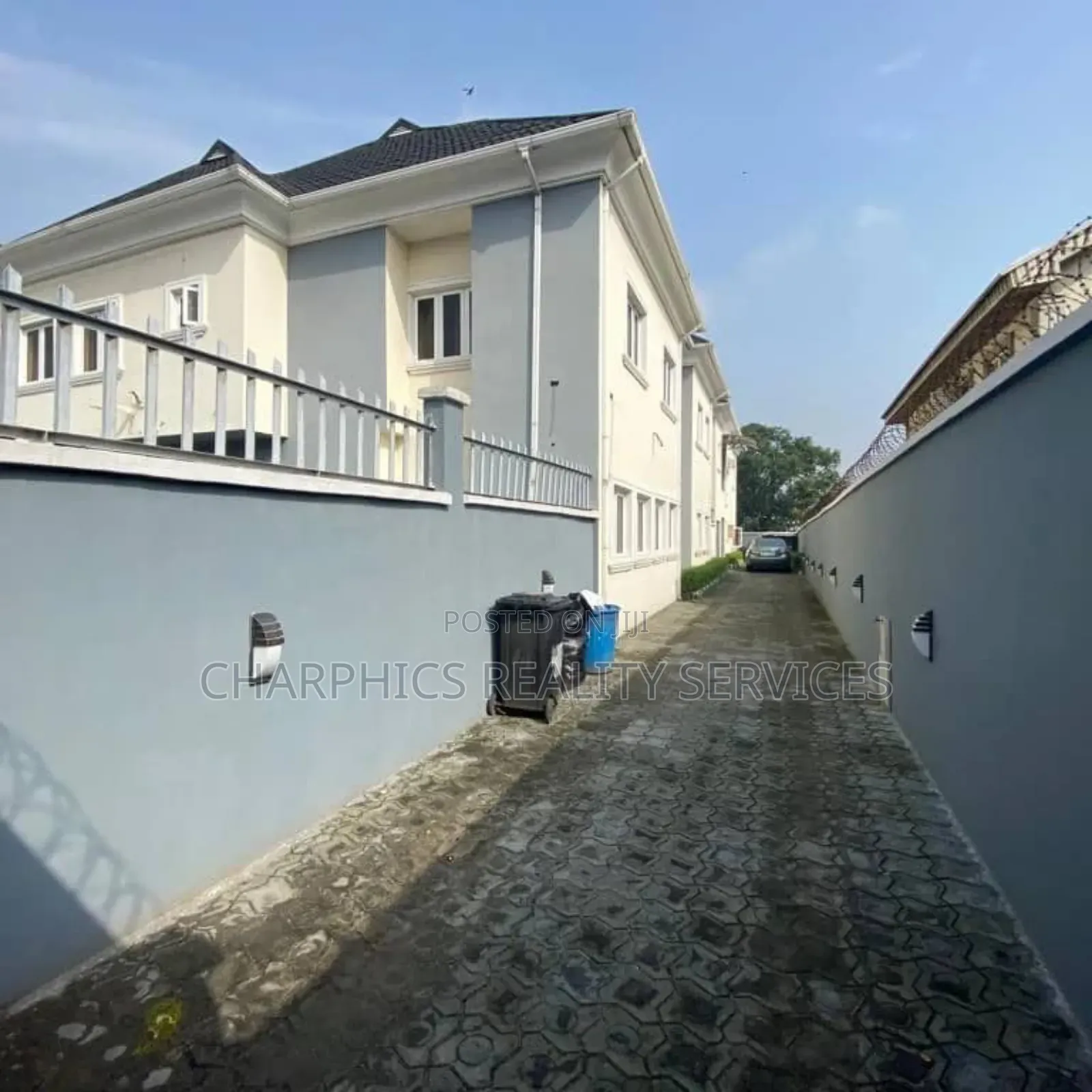 5bdrm Duplex in Ajah for sale in Ajah