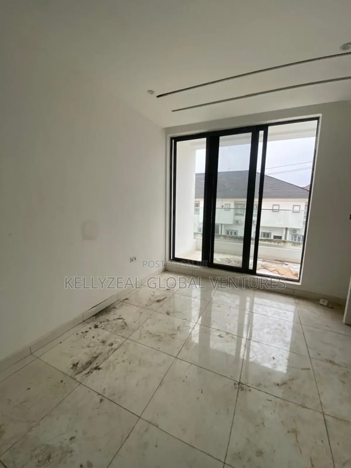 2bdrm Apartment in Ikate for sale in Ikate-Elegushi