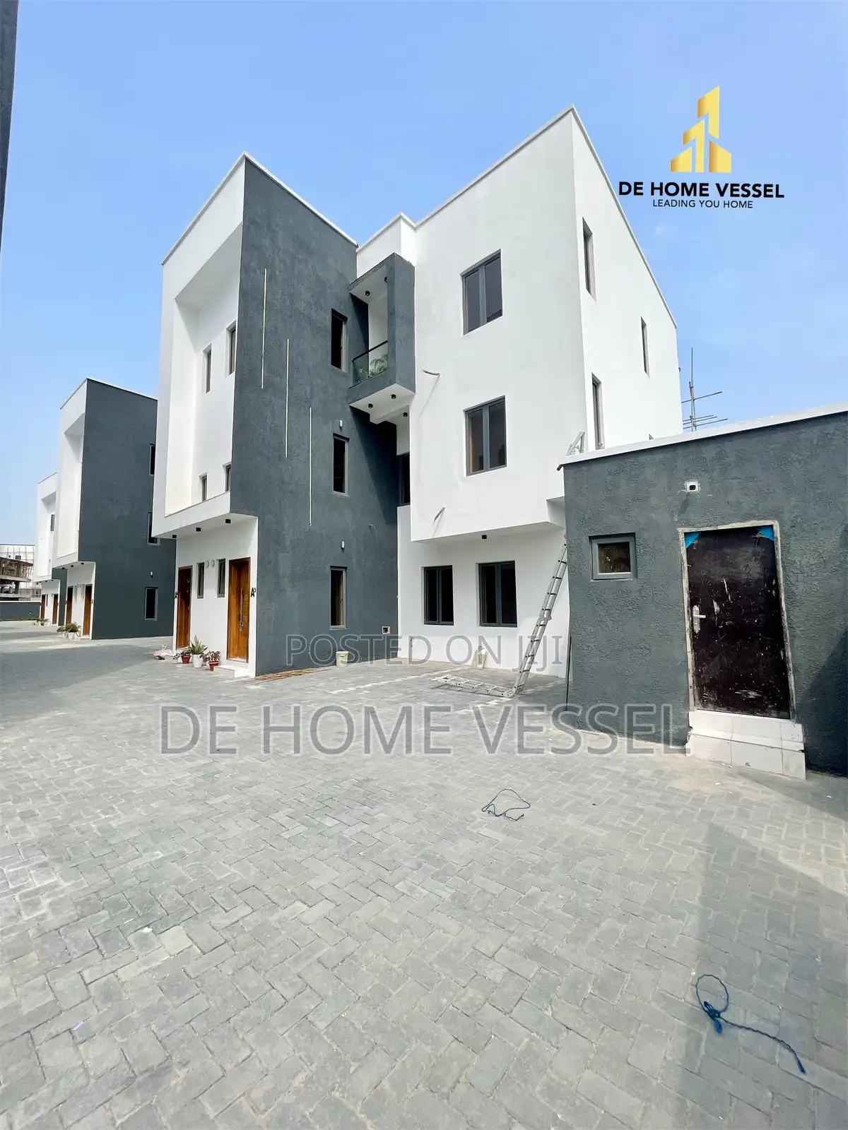4bdrm Townhouse/Terrace in Lekki Phase 1 for sale in Lekki Phase 1