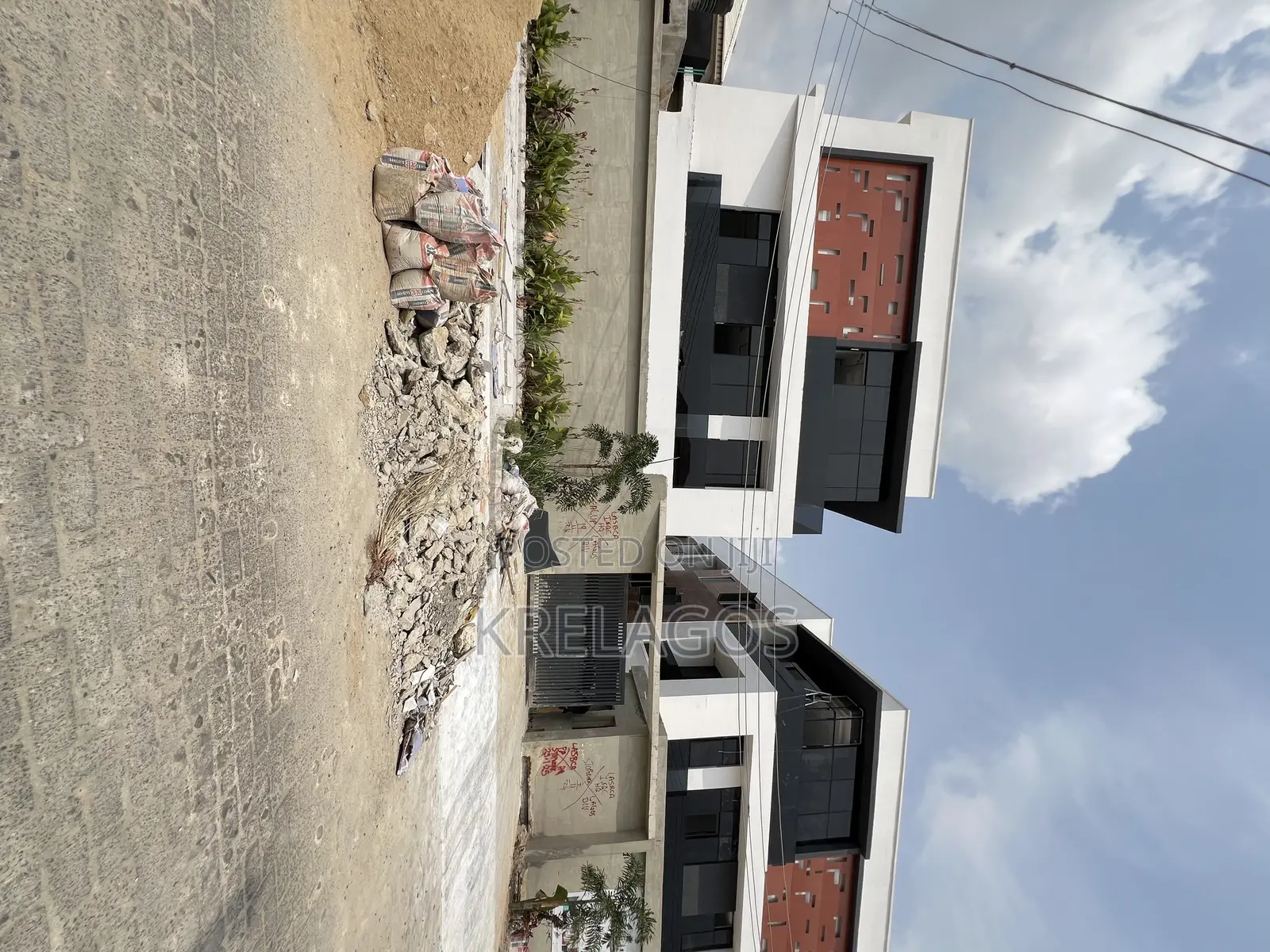 4bdrm Duplex in Lekki Phase 1 for sale in Lekki Phase 1