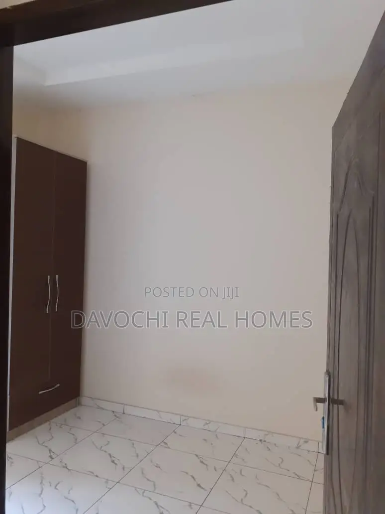 3bdrm Apartment in Orchid Road, Lekki for sale in Lekki Phase 1
