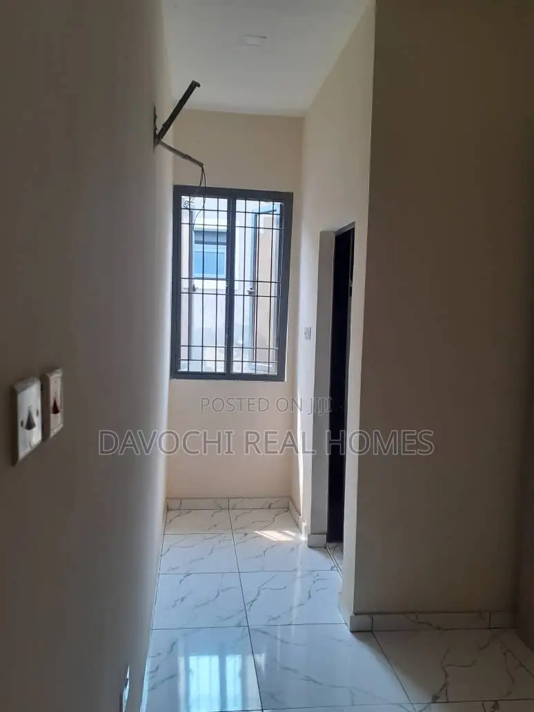 3bdrm Apartment in Orchid Road, Lekki for sale in Lekki Phase 1