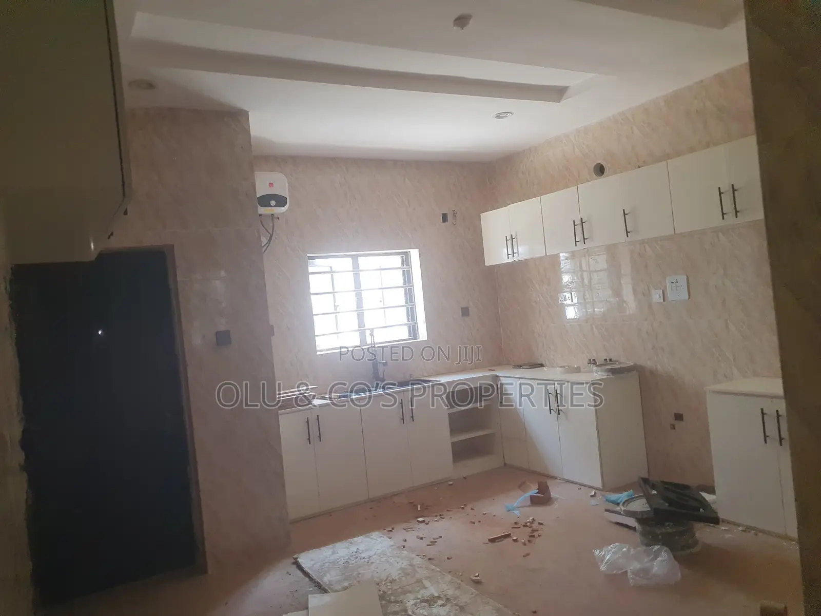 4bdrm Duplex in An Estate Along, Lugbe District for rent in Lugbe District