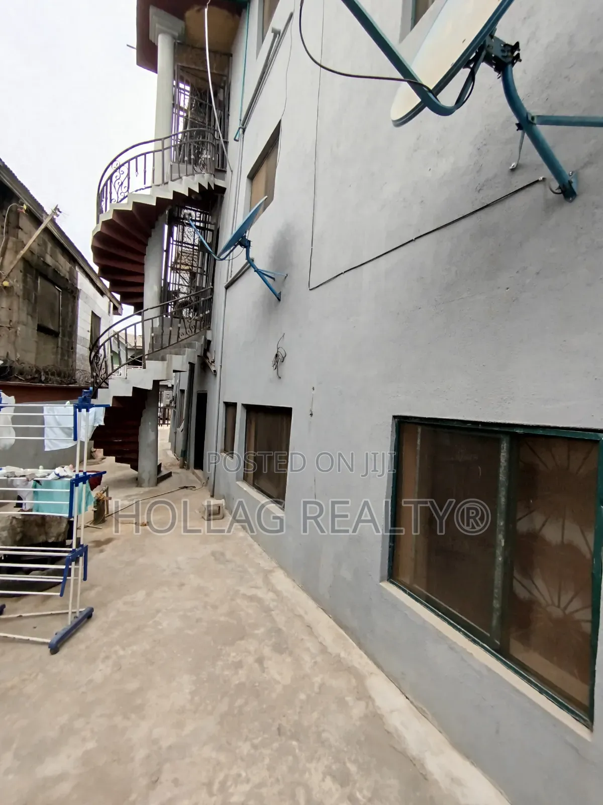 2bdrm Block of Flats in Oworonshoki / Shomolu for sale in Oworonshoki / Shomolu