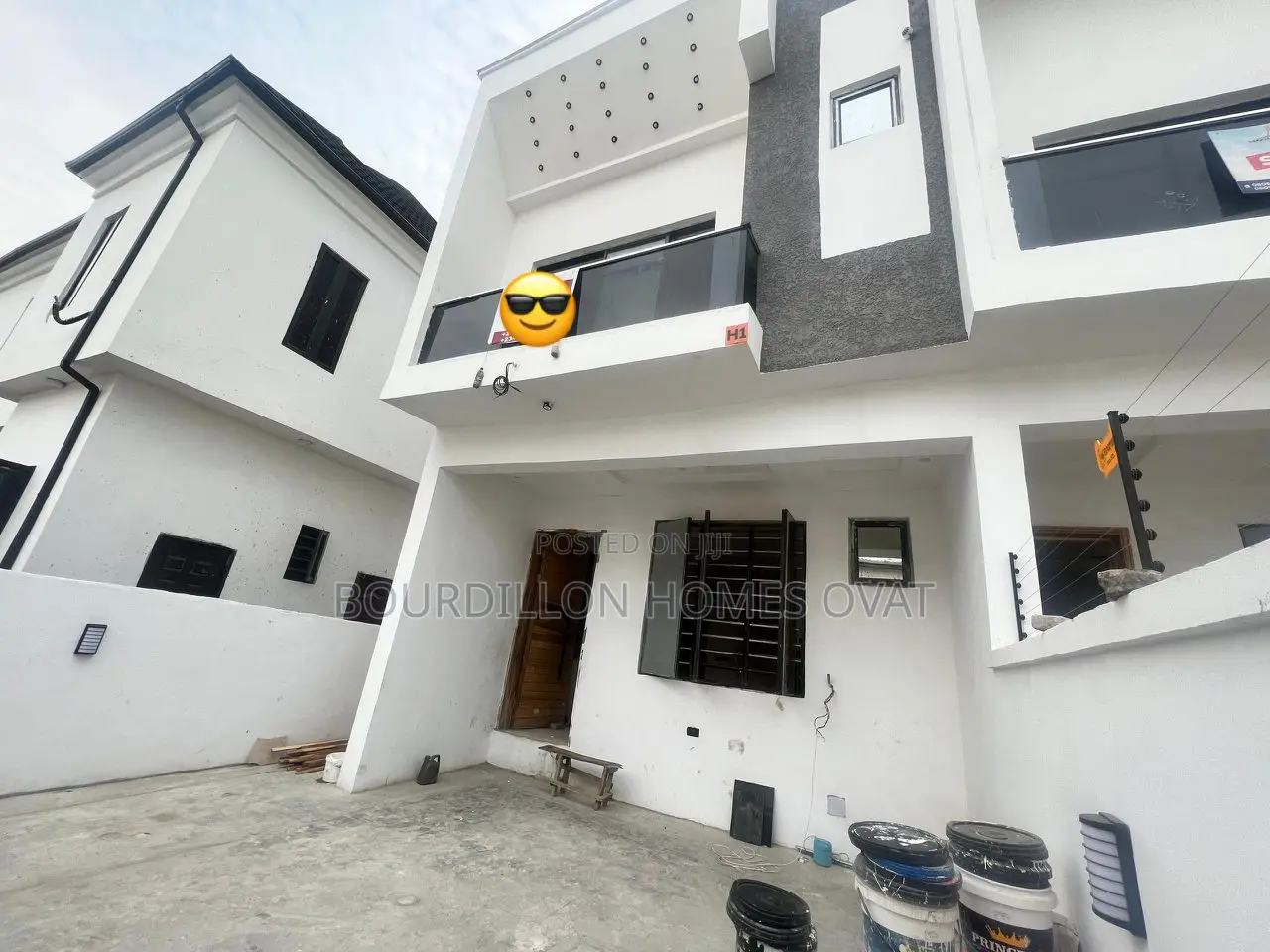 4bdrm Duplex in Ikota for sale in Ikota