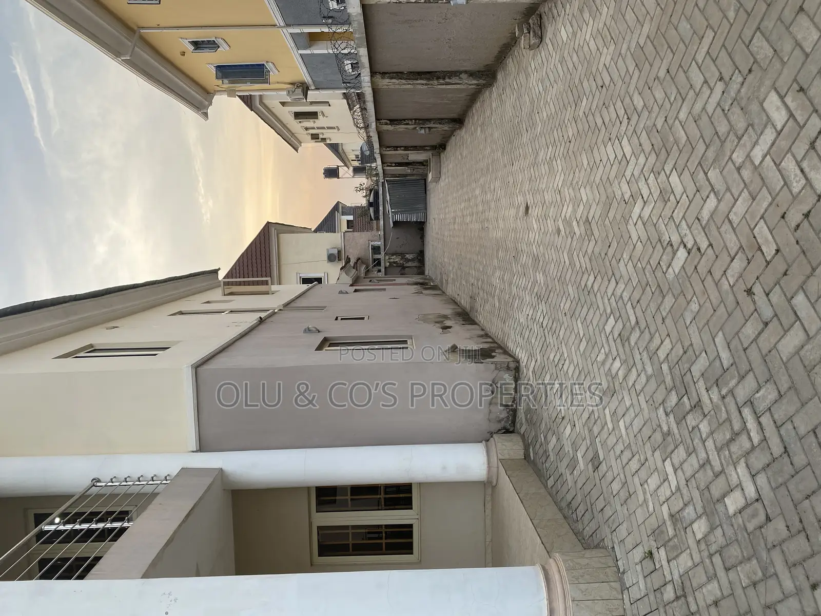 4bdrm Duplex in An Estate, Lugbe District for rent in Lugbe District