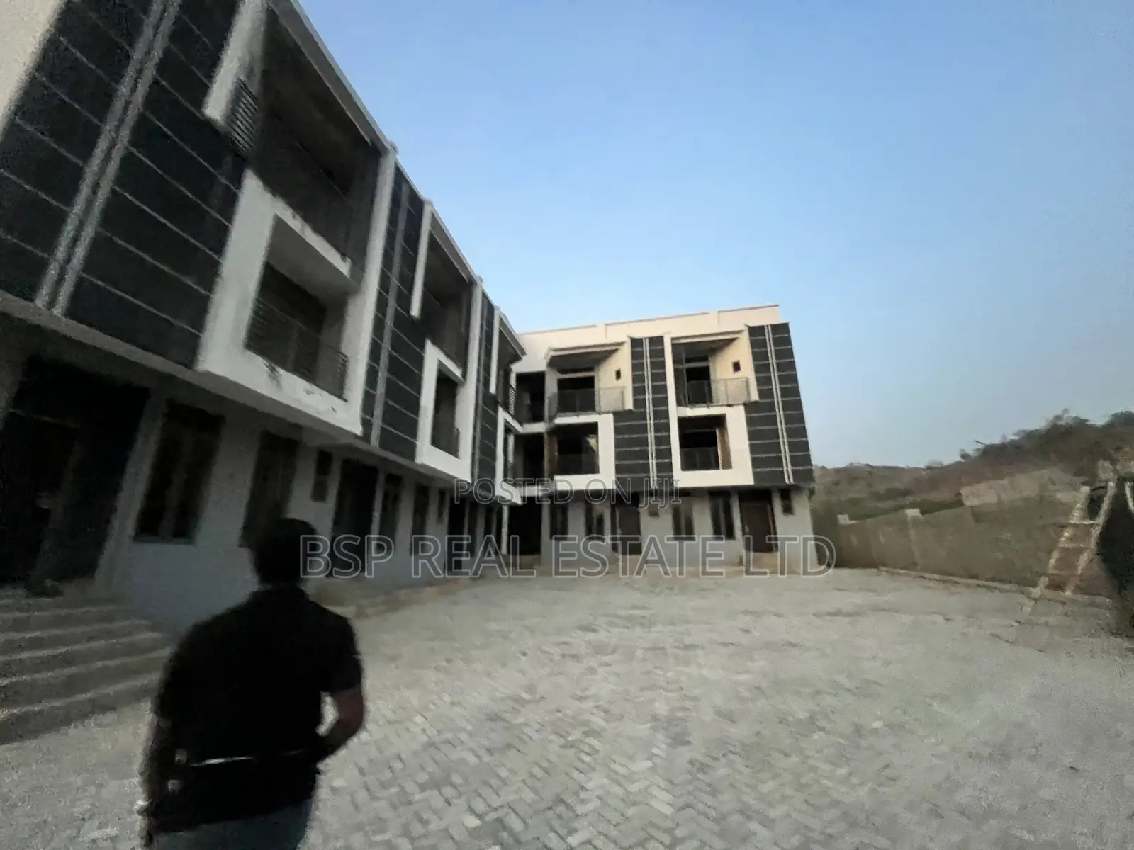 4bdrm Townhouse/Terrace in Dape for sale in Dape
