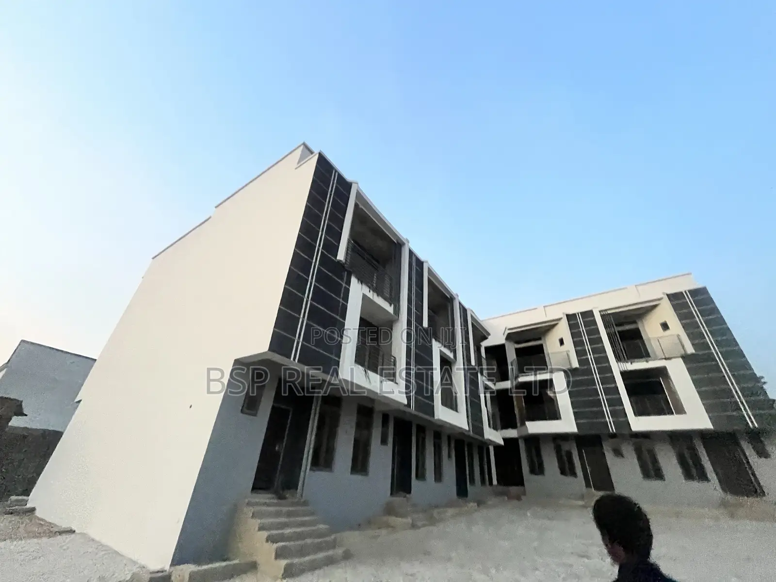 4bdrm Townhouse/Terrace in Dape for sale in Dape