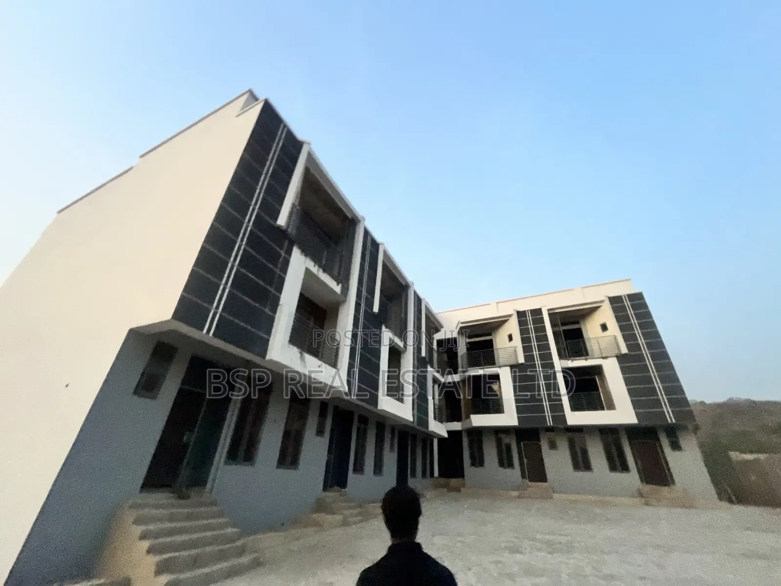 4bdrm Townhouse/Terrace in Dape for sale in Dape