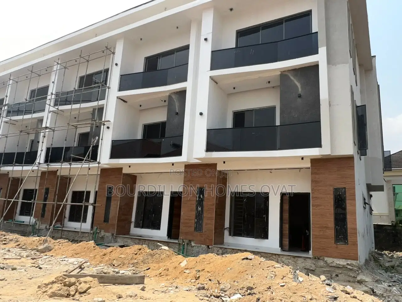 4bdrm Duplex in Lekki Phase 1 for sale in Lekki Phase 1
