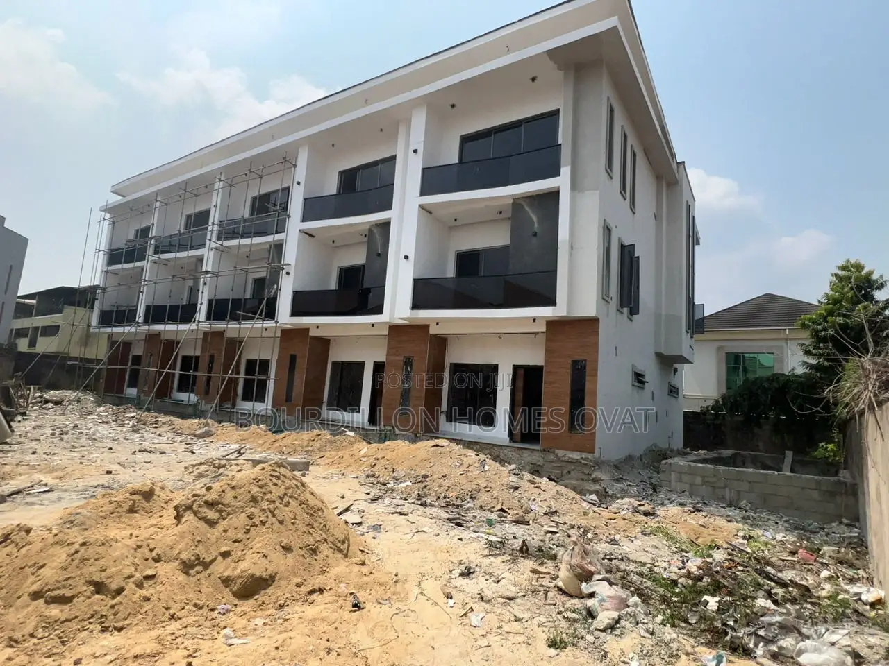 4bdrm Duplex in Lekki Phase 1 for sale in Lekki Phase 1