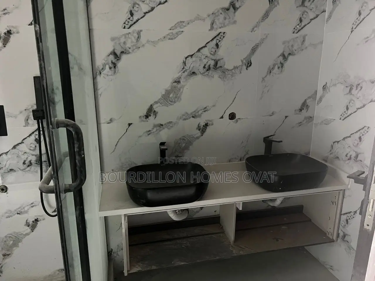 4bdrm Duplex in Lekki Phase 1 for sale in Lekki Phase 1
