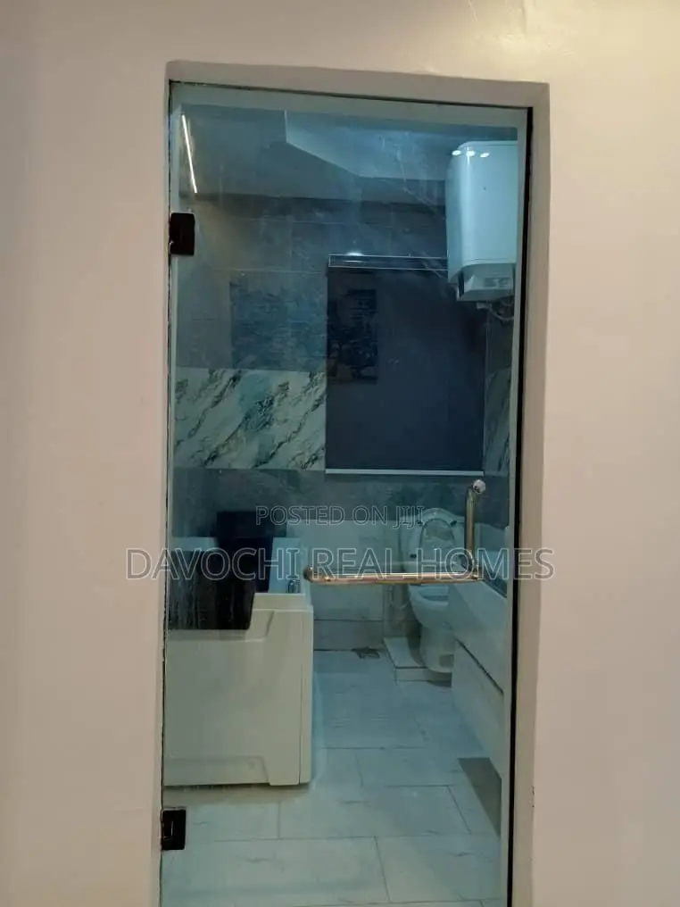 Furnished Mini Flat in Chevy View, Chevron. for rent in Chevron