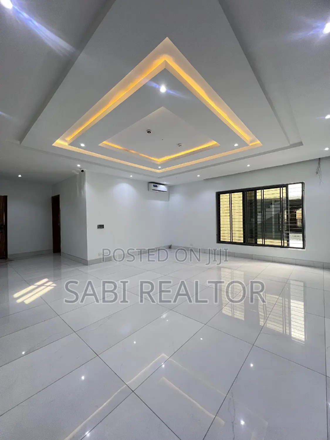 Furnished 5bdrm Apartment in Lekki for sale in Lekki Phase 1