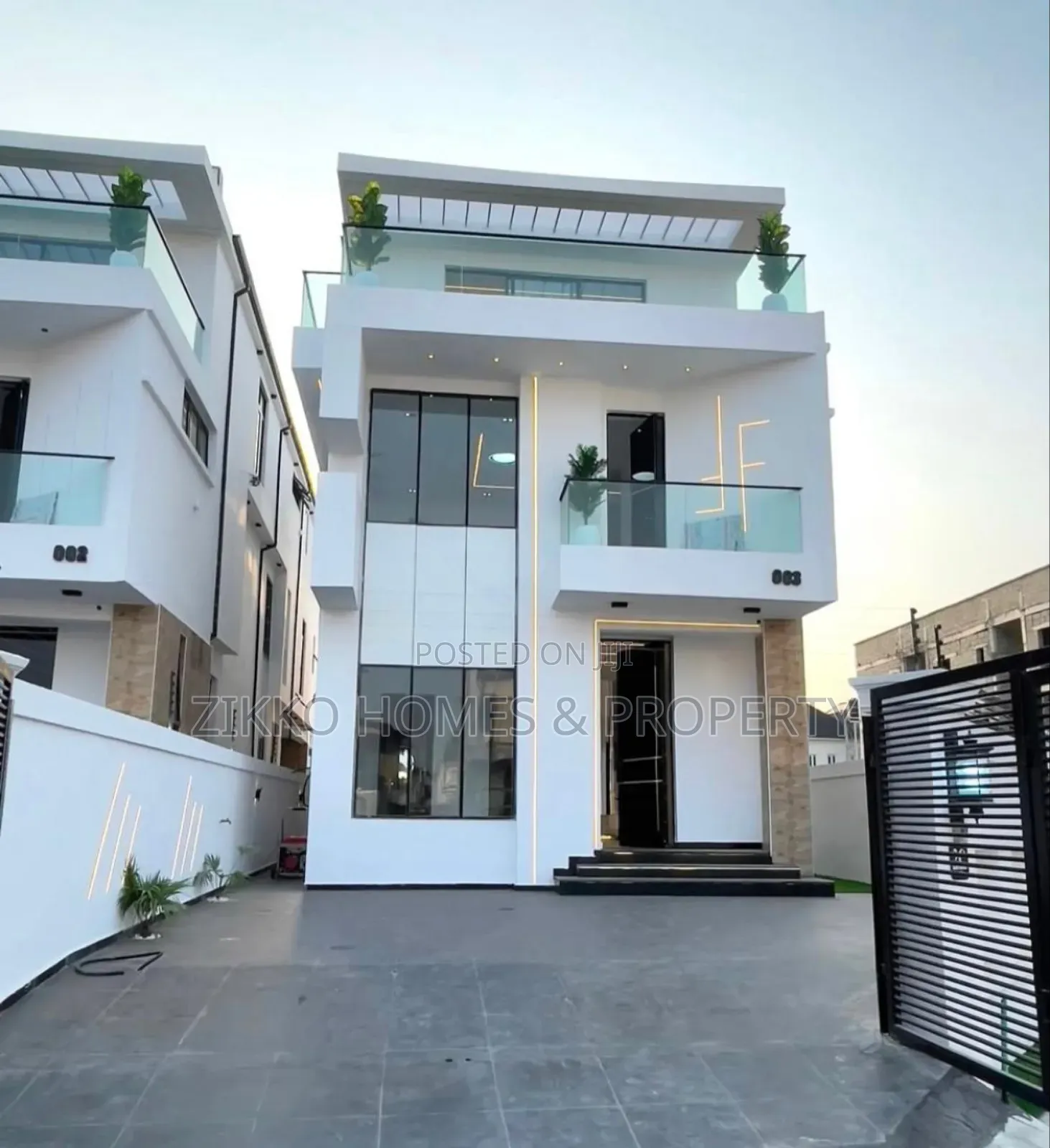 5bdrm Duplex in Vgc for sale in VGC / Ajah
