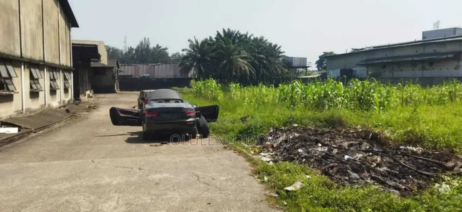 For Sale Warehouse on 2 Accers for Sale at Surulere. in Surulere