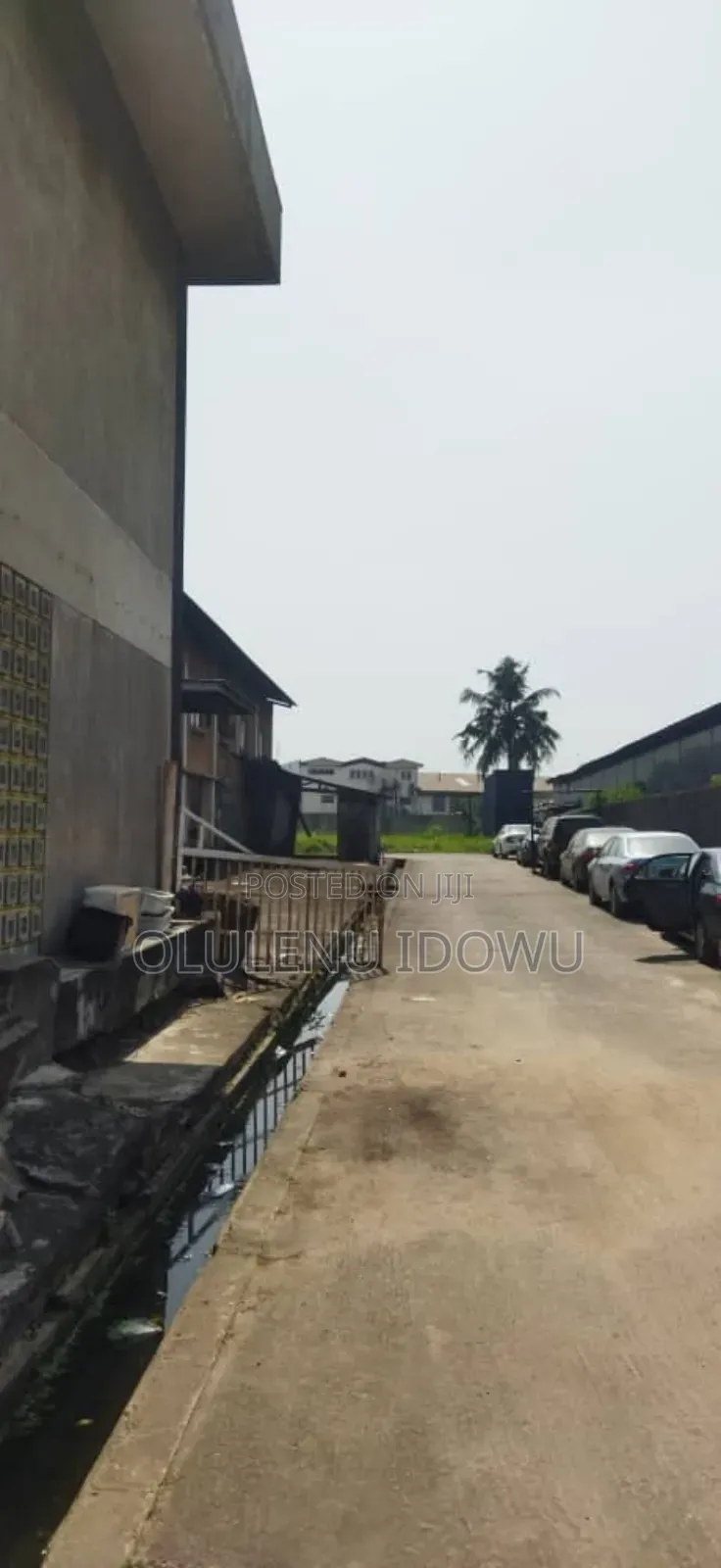 For Sale Warehouse on 2 Accers for Sale at Surulere. in Surulere