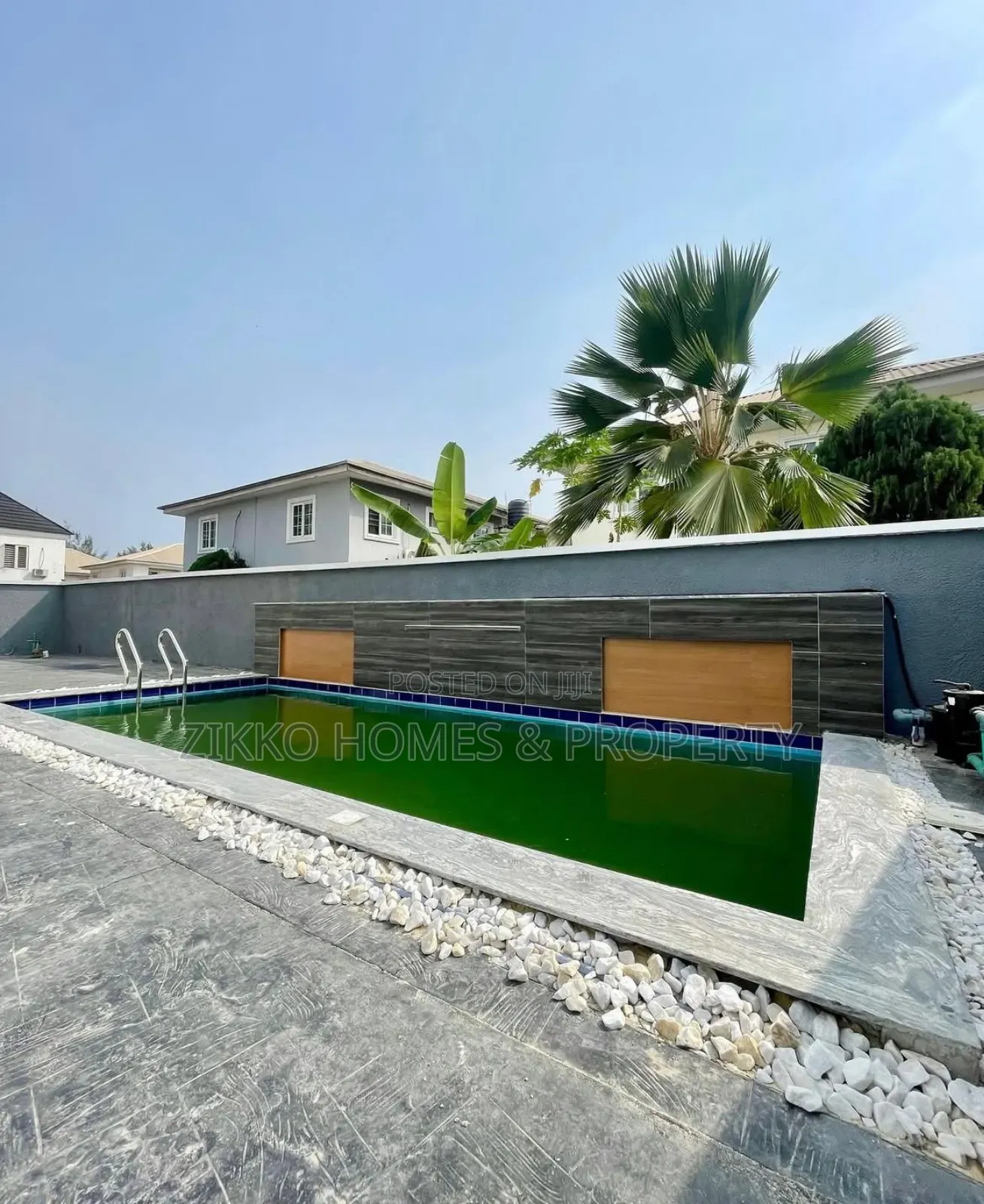 5bdrm Duplex in Lekky County, Lekki for sale in Lekki