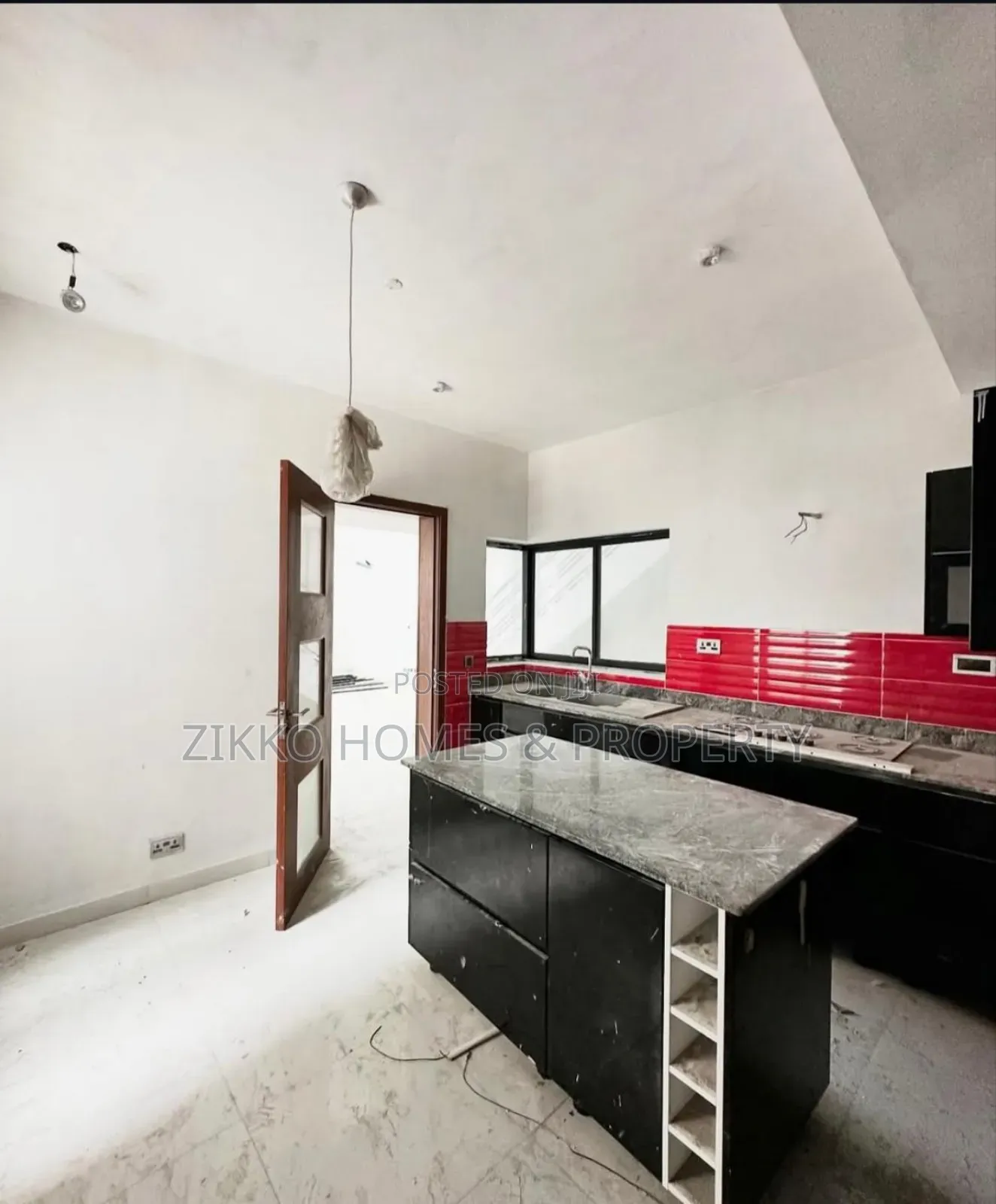 3bdrm Maisonette in Lekki for sale in Lekki
