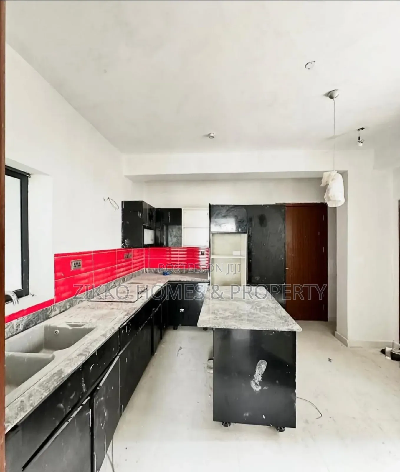 3bdrm Maisonette in Lekki for sale in Lekki