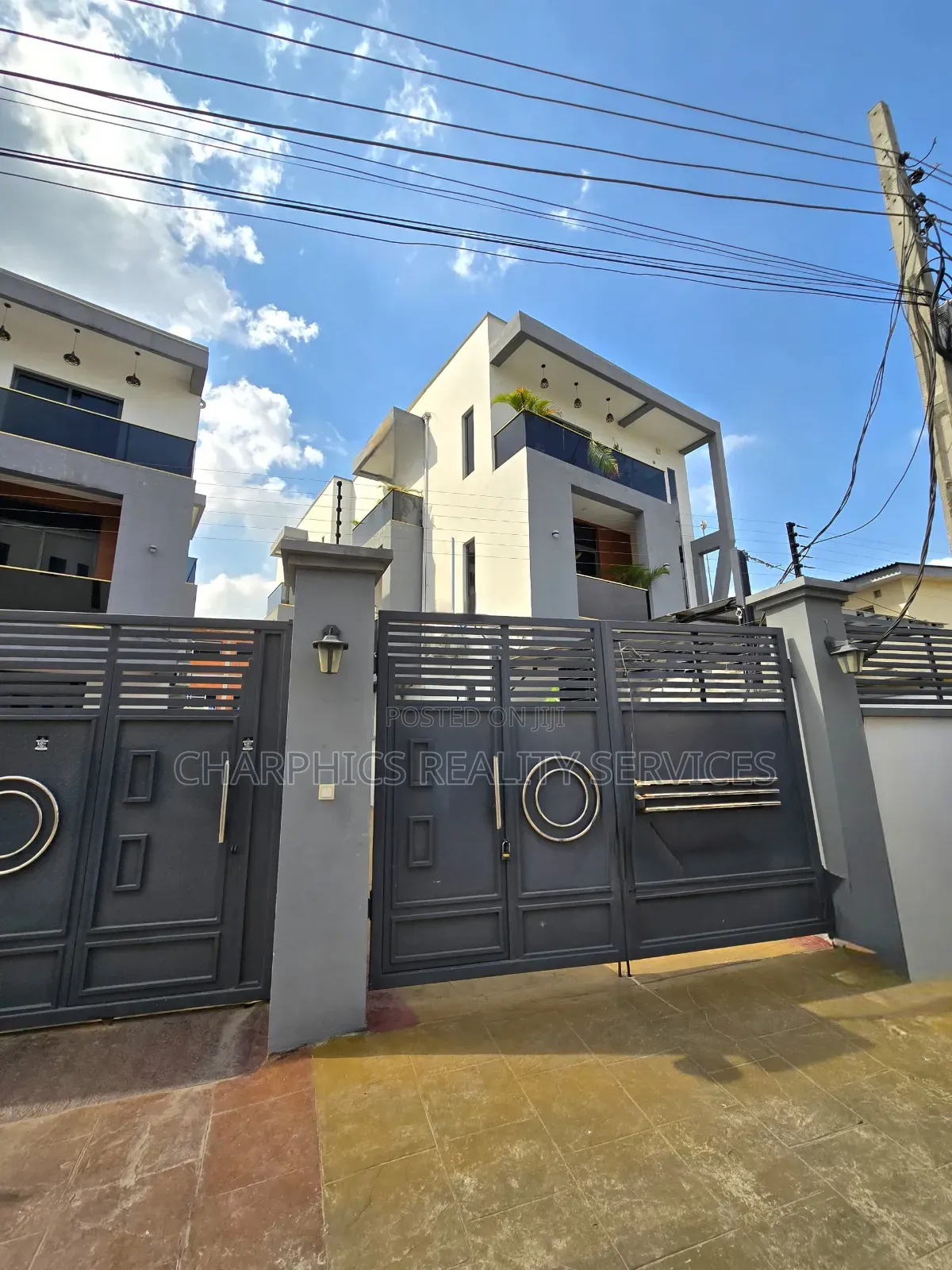 4bdrm Duplex in Ikeja for sale in Ikeja