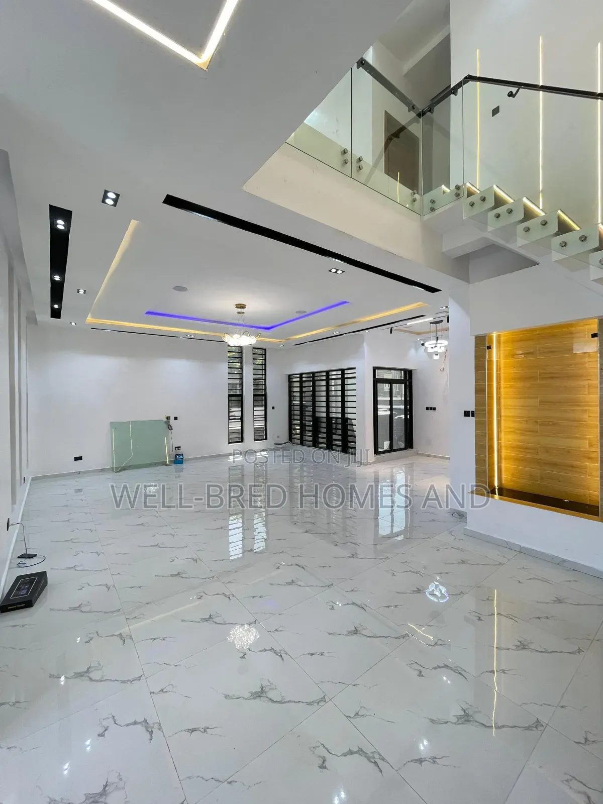 5bdrm Duplex in Osapa for sale in Osapa london