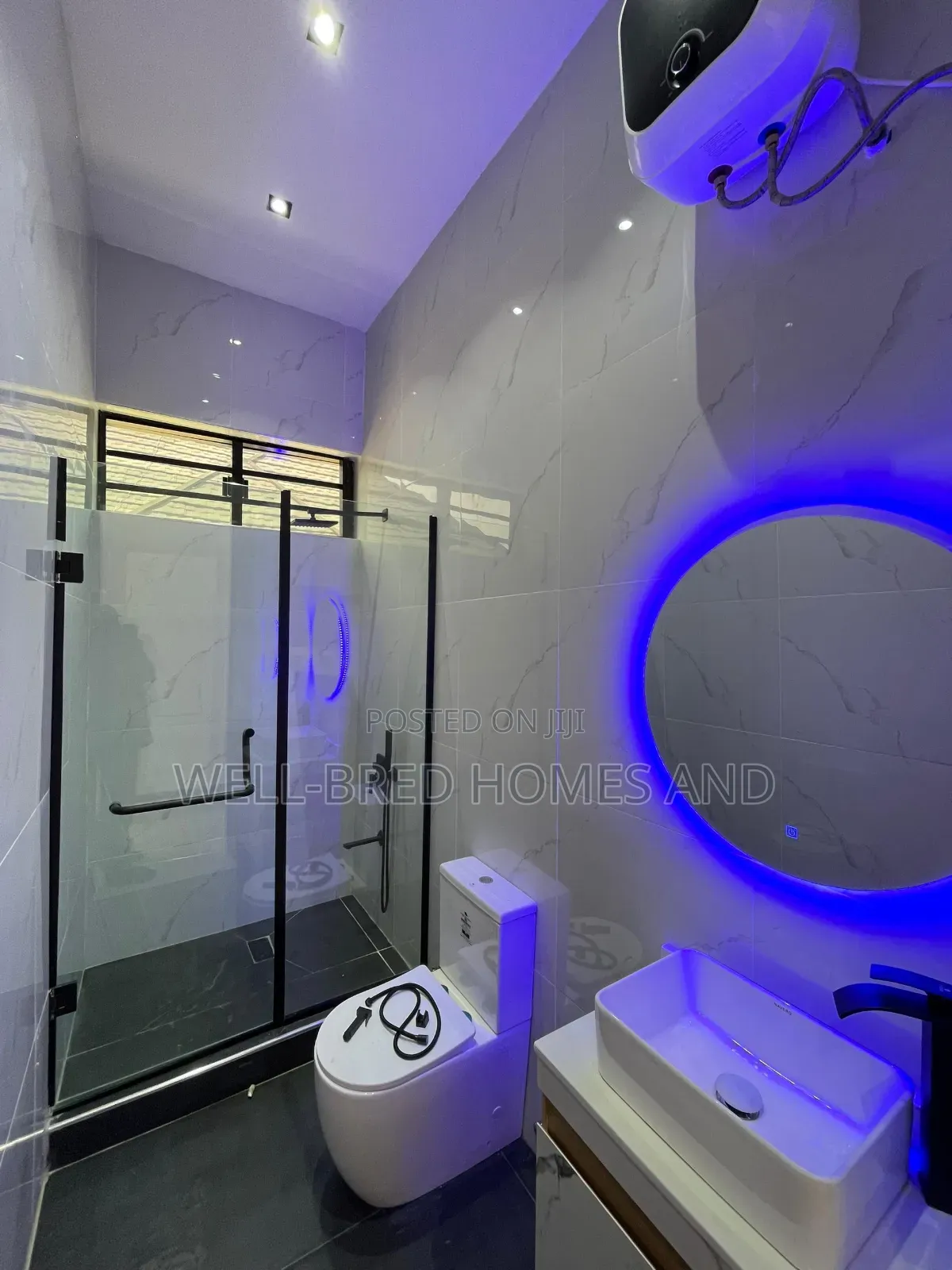 5bdrm Duplex in Osapa for sale in Osapa london