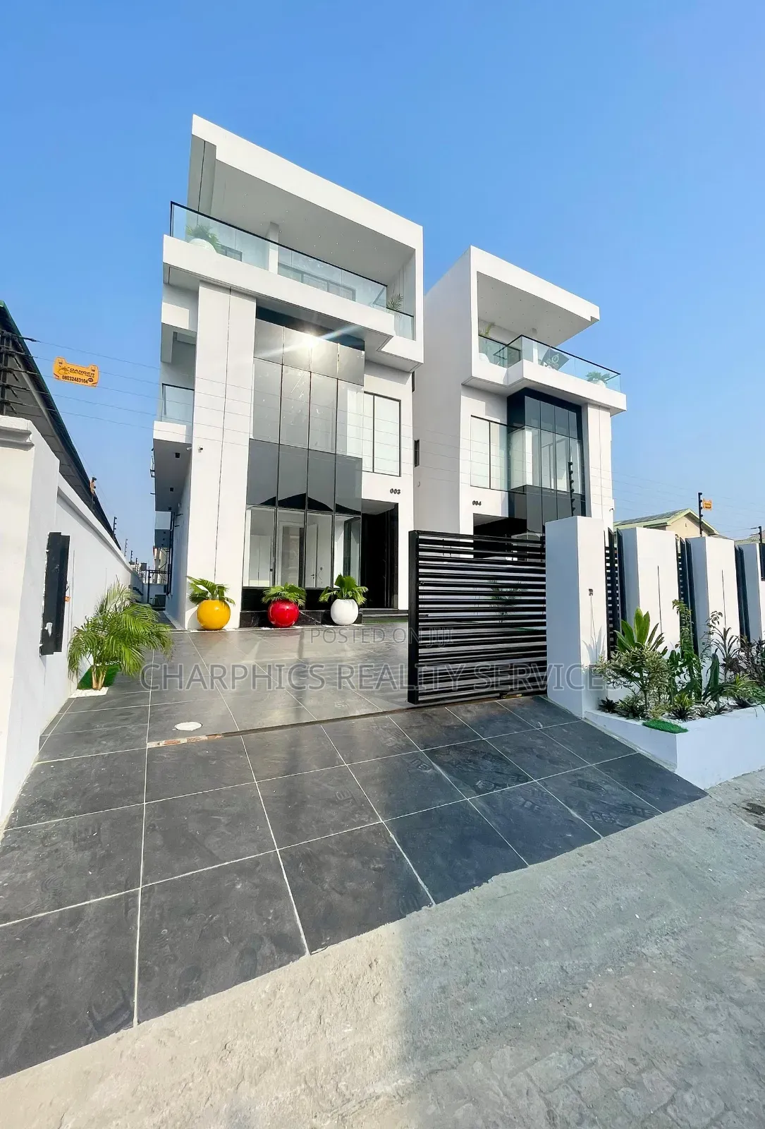 5bdrm Duplex in Idado for sale in Idado