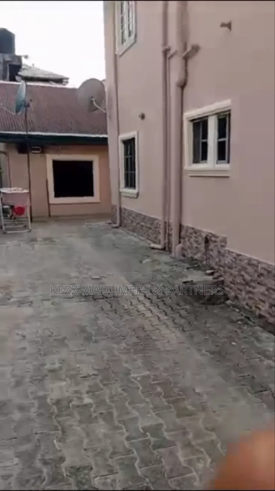 8bdrm Block of Flats in Farm Road , Eliozu , for sale in Port-Harcourt