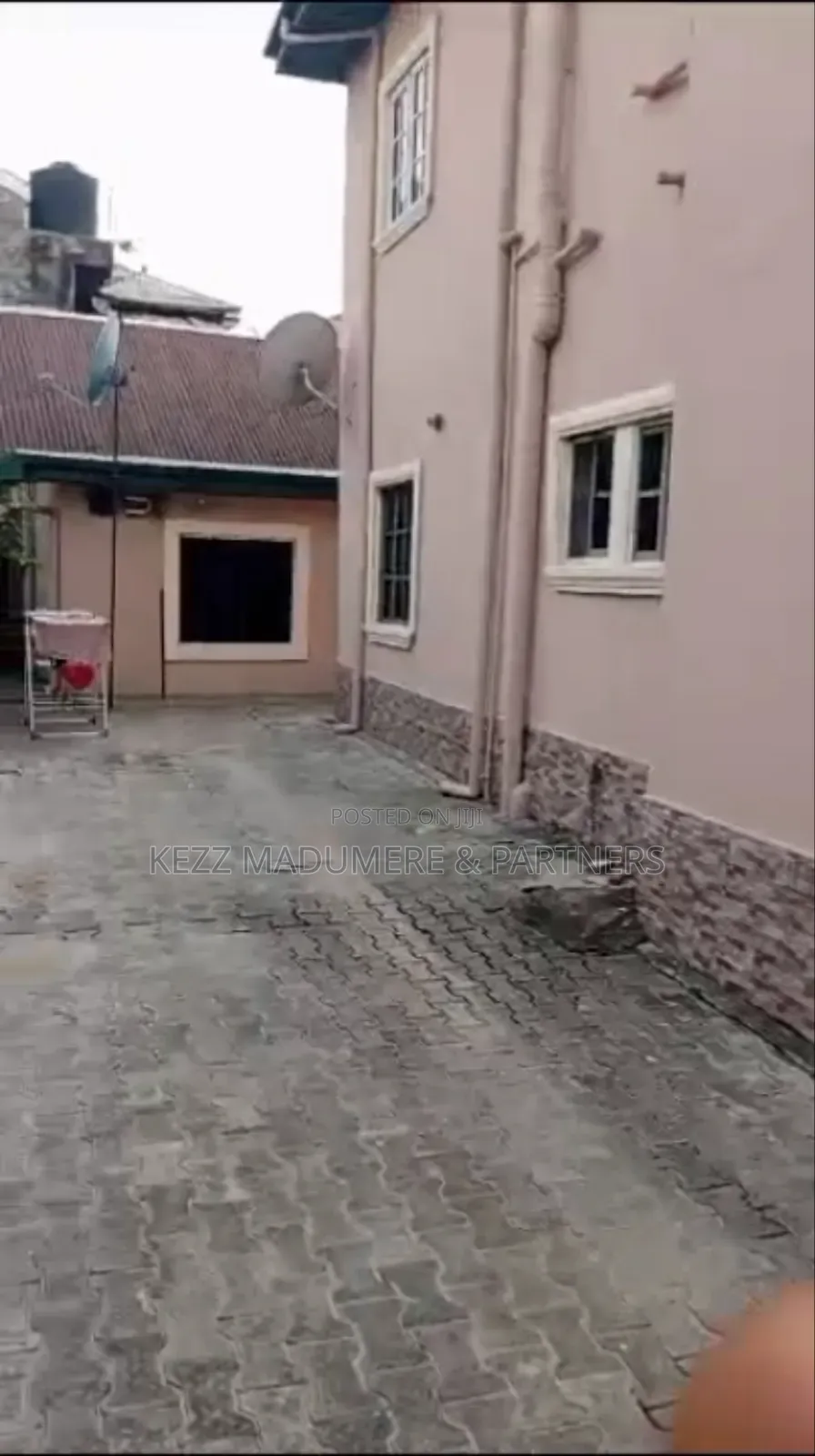 8bdrm Block of Flats in Farm Road , Eliozu , for sale in Port-Harcourt