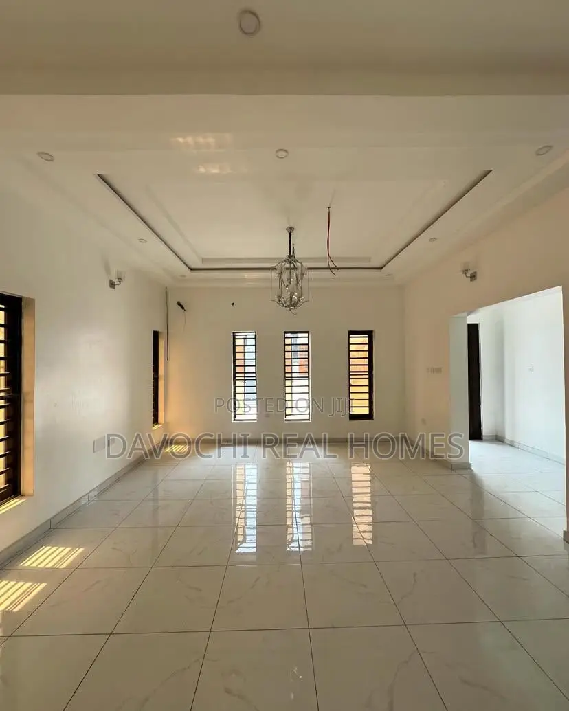 5bdrm Duplex in Ikate for rent in Ikate