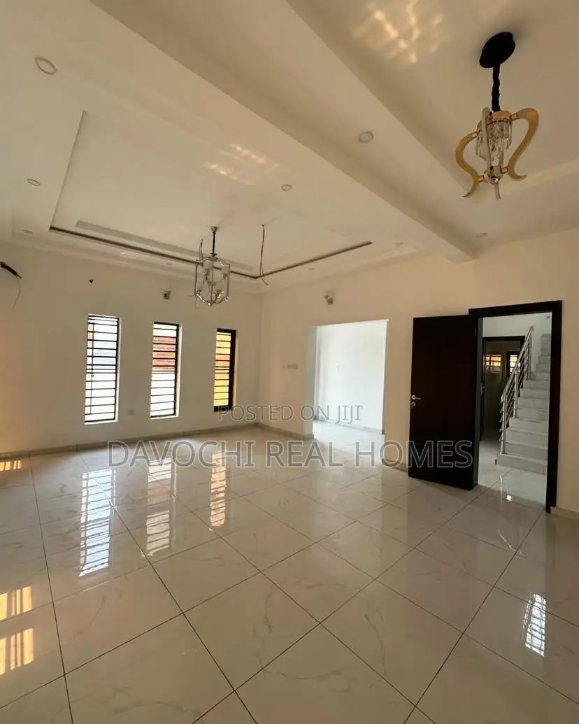5bdrm Duplex in Ikate for rent in Ikate