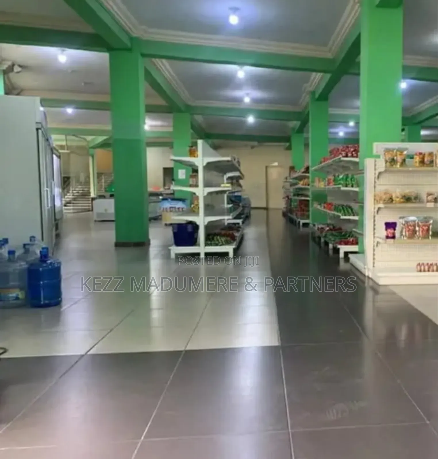 16bdrm House in Port Harcourt , for Sale in Port-Harcourt