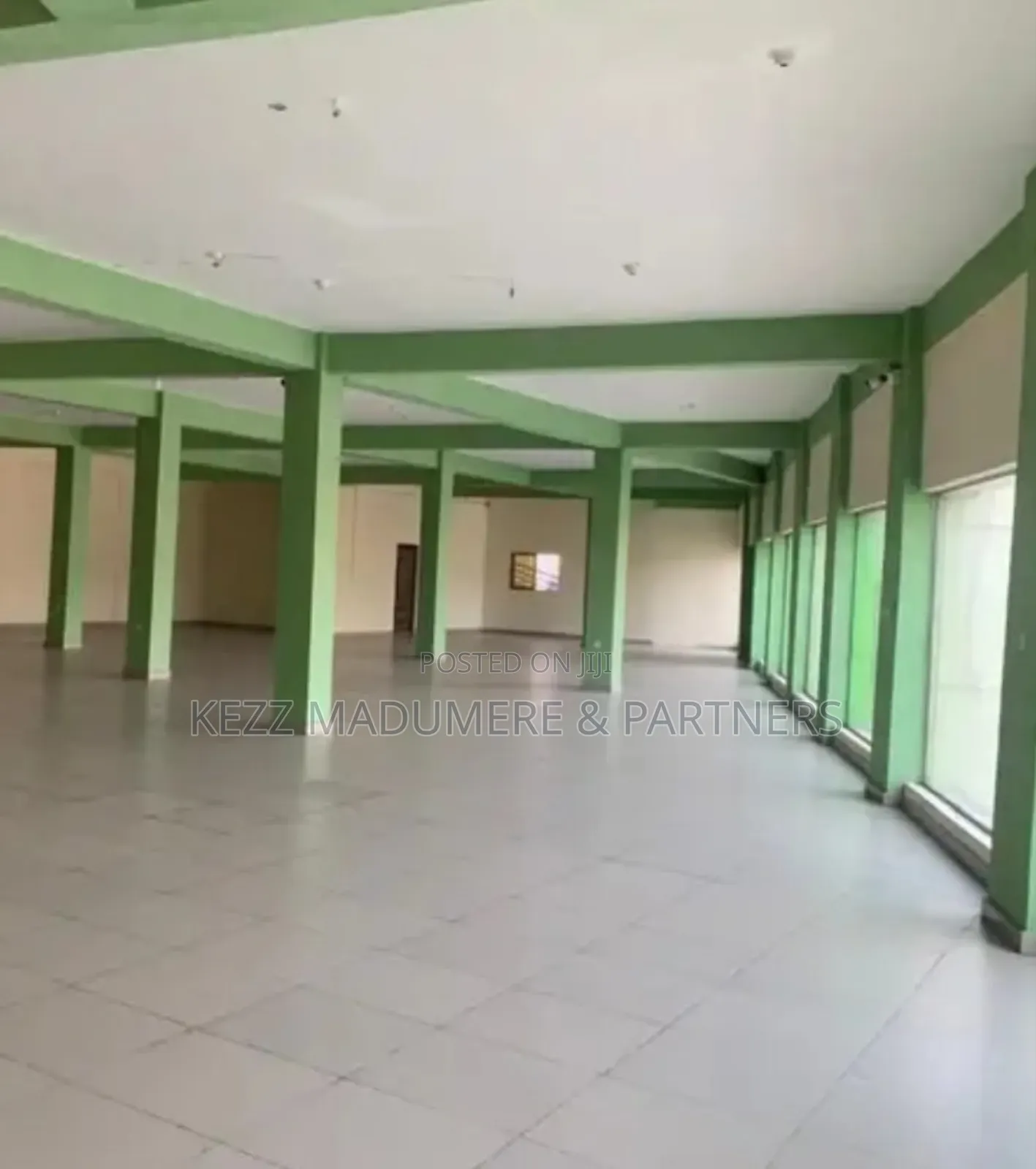 16bdrm House in Port Harcourt , for Sale in Port-Harcourt