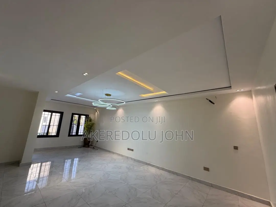 4bdrm Townhouse/Terrace in Zone 4 / Wuse for Sale in Zone 4 / Wuse
