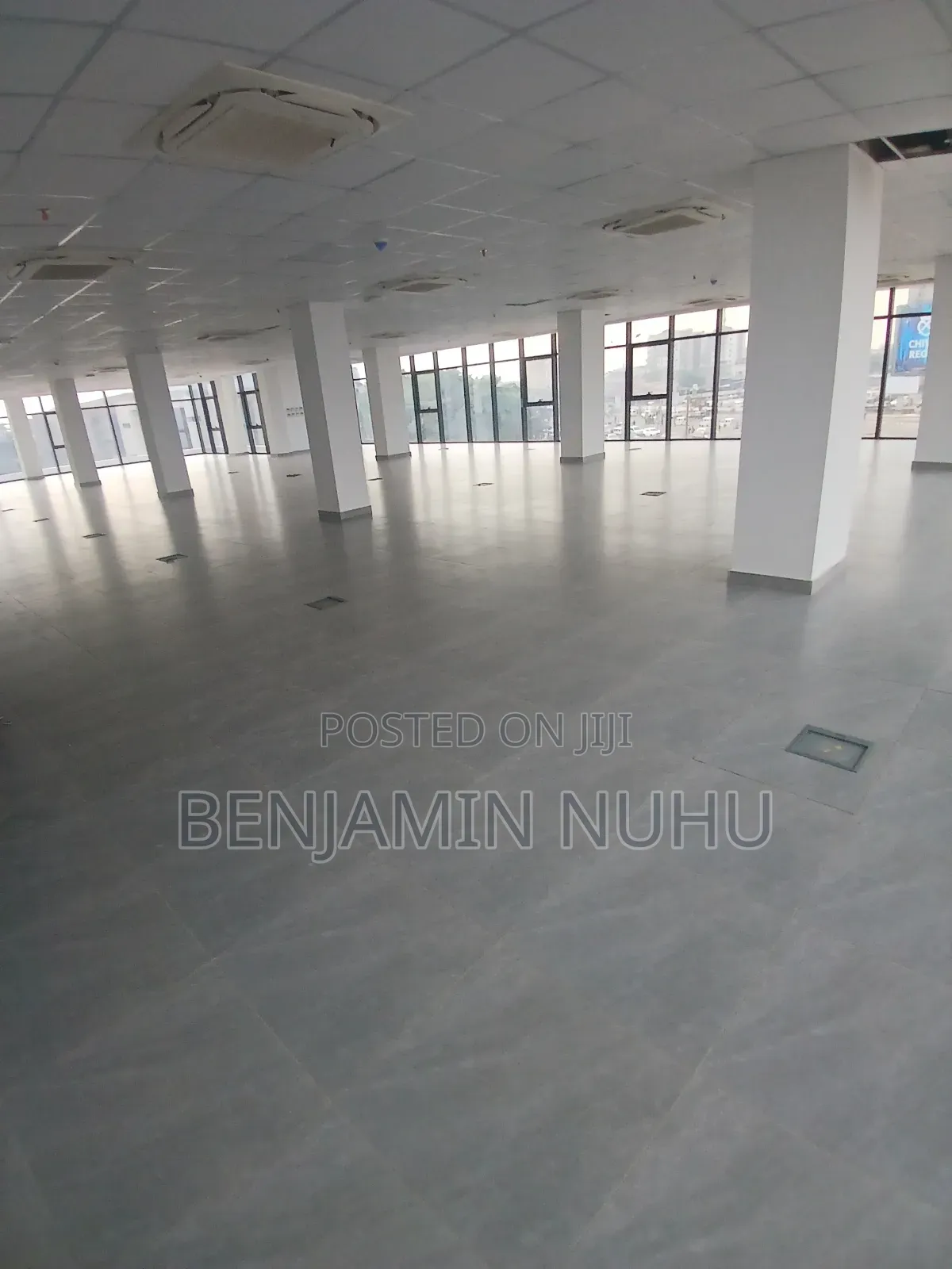 Over 100sqm Available for Office Space for Rent in Lekki 1 in Lekki Phase 1