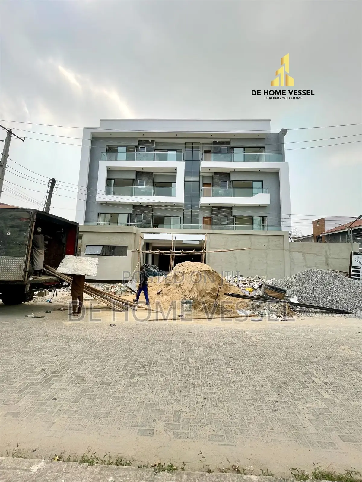 3bdrm Apartment in Lekki Phase 1 for sale in Lekki Phase 1