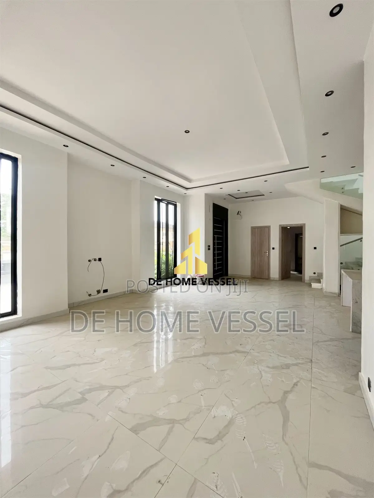 5bdrm Duplex in Osapa london for sale in Osapa london