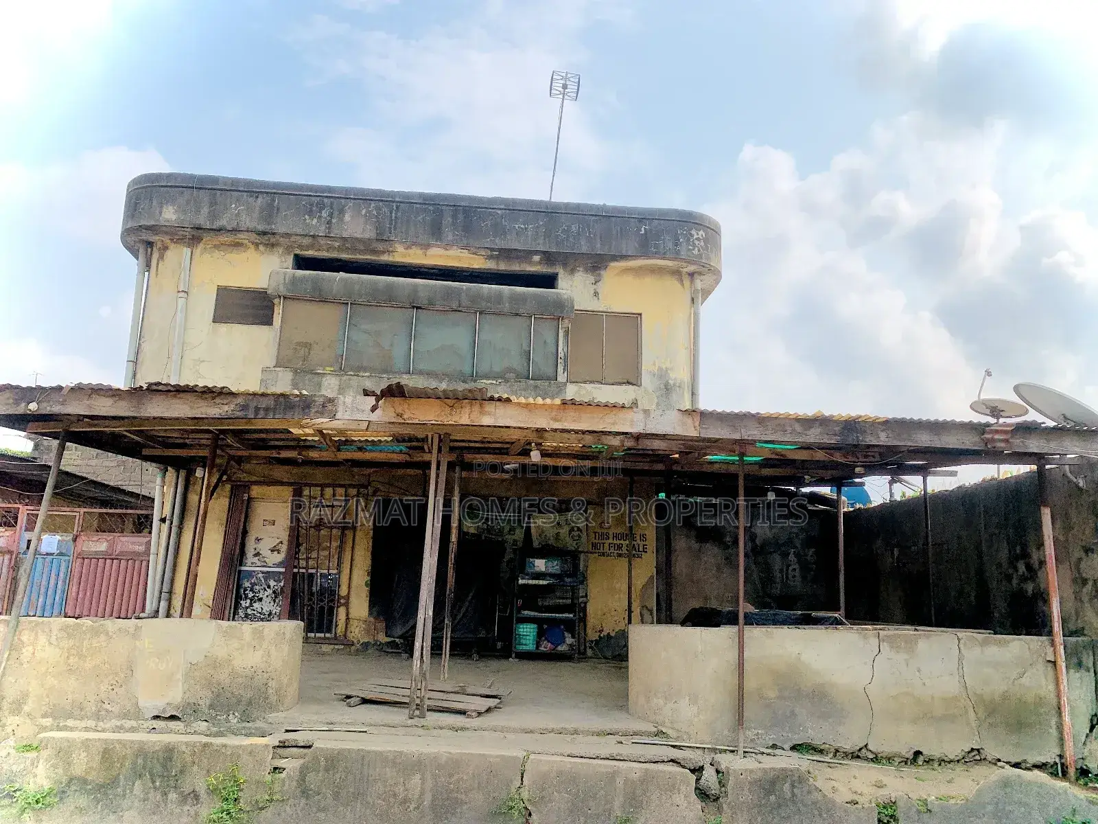 2bdrm Block of Flats in Ijesha for sale in Ijesha