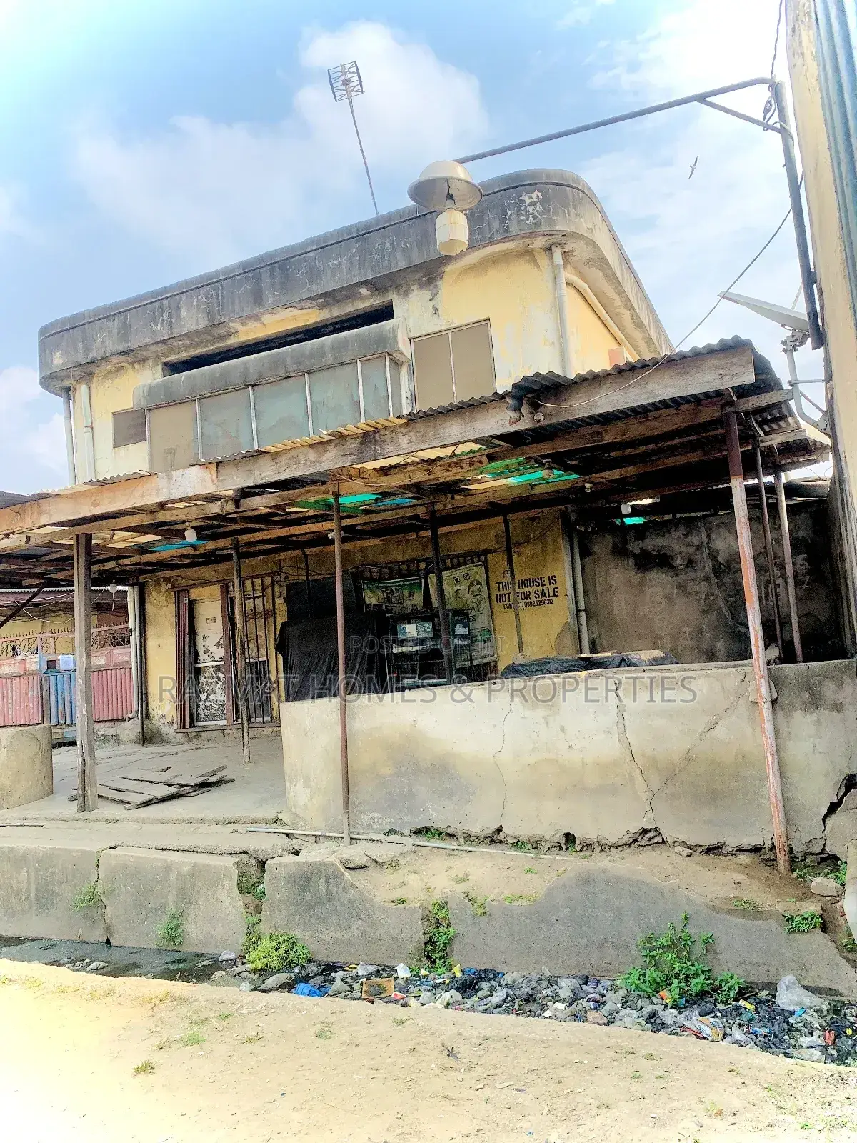 2bdrm Block of Flats in Ijesha for sale in Ijesha
