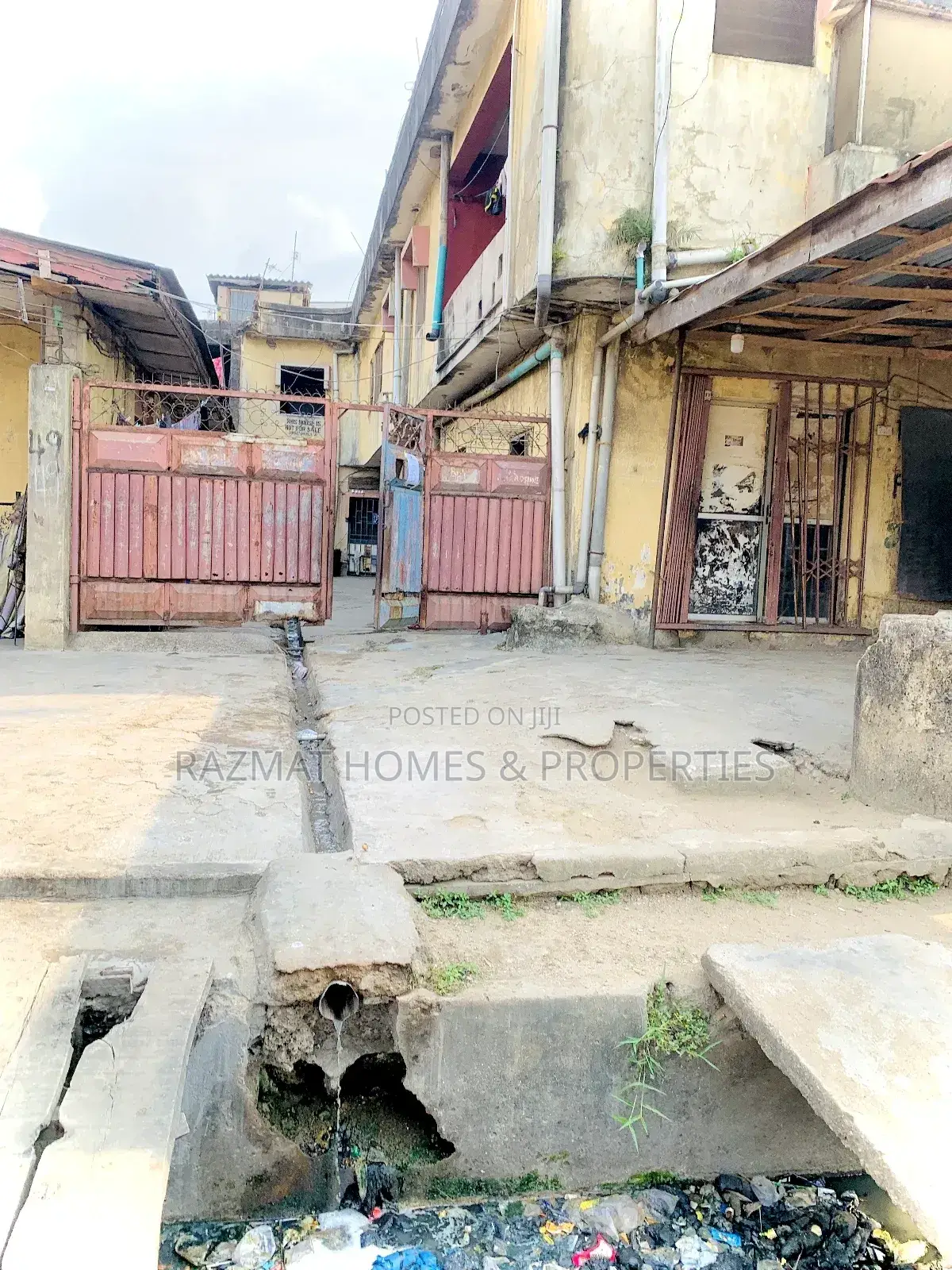 2bdrm Block of Flats in Ijesha for sale in Ijesha