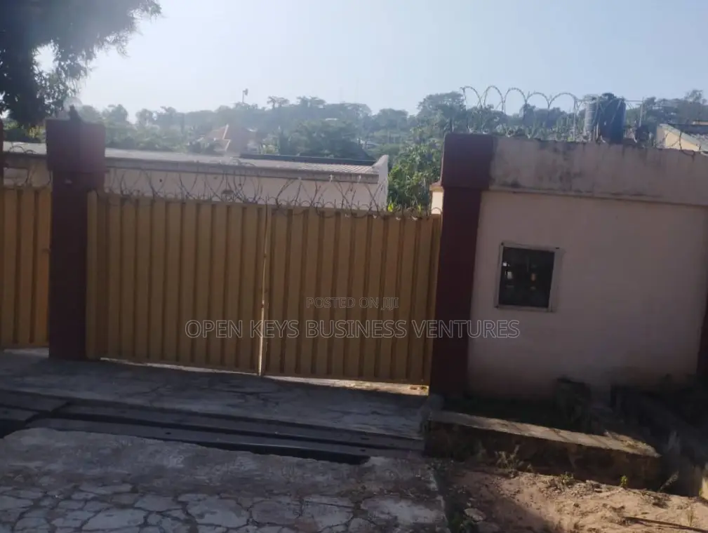 2bdrm Bungalow in Adenihun, Agodi for sale in Agodi