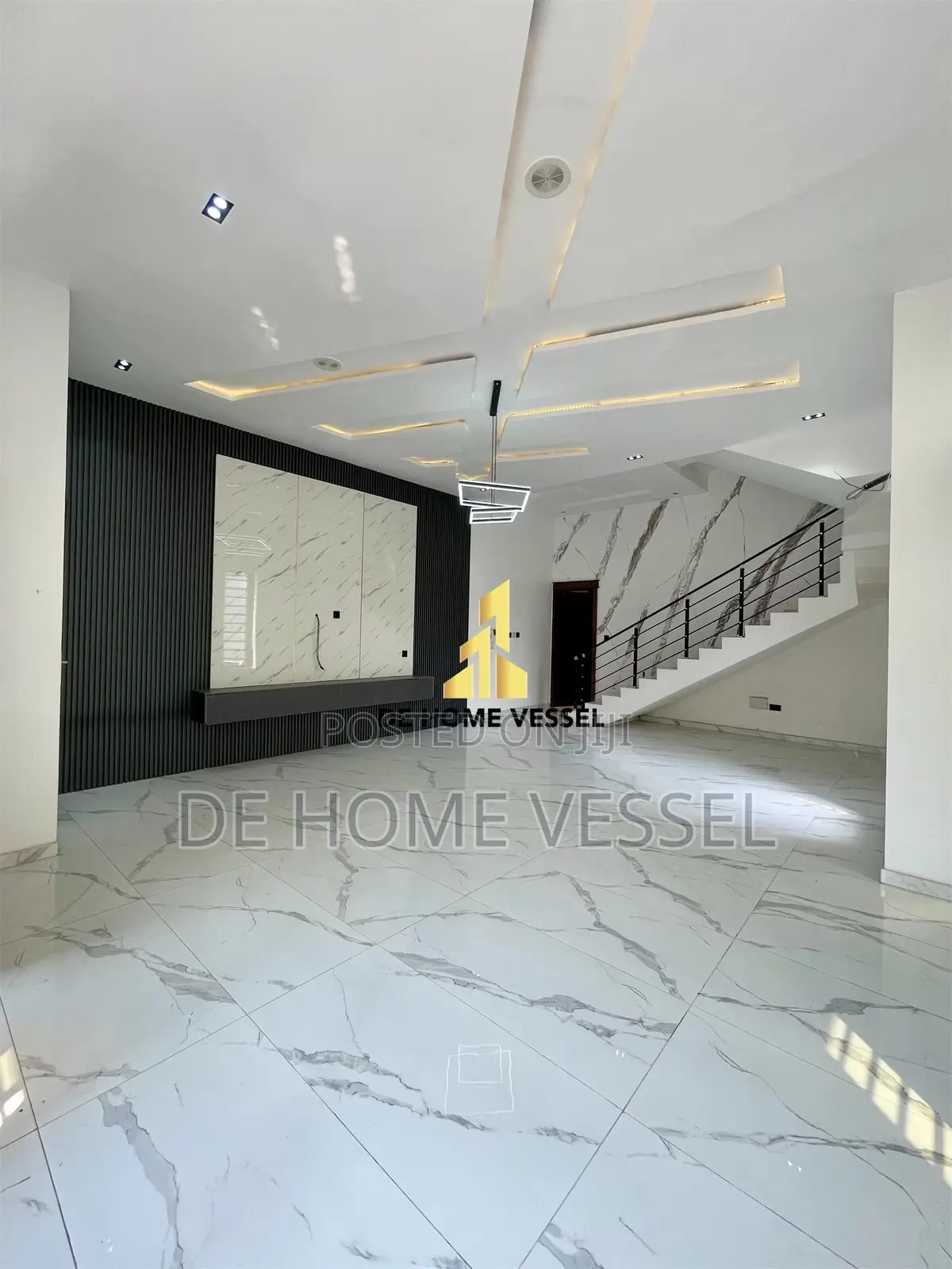 5bdrm Duplex in Ikate for sale in Ikate